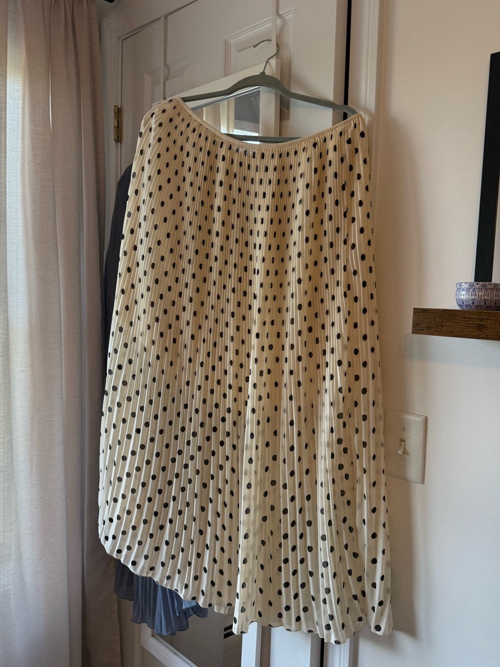 H&M Cream Pleated Midi Skirt with Black Polka Dots size XL